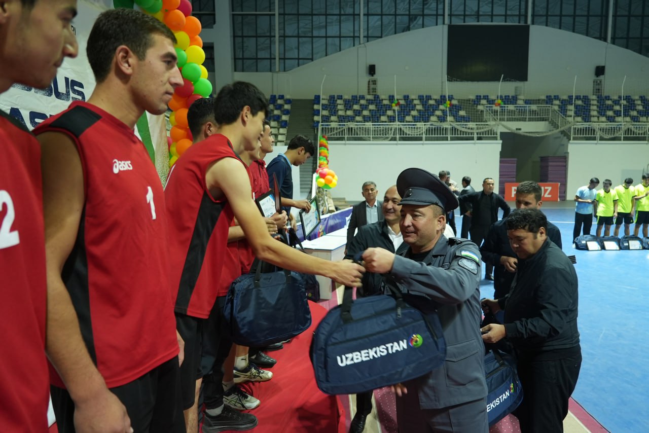 В рамках «Олимпиады пяти инициатив» состоялся областной этап соревнований по волейболу сре…
